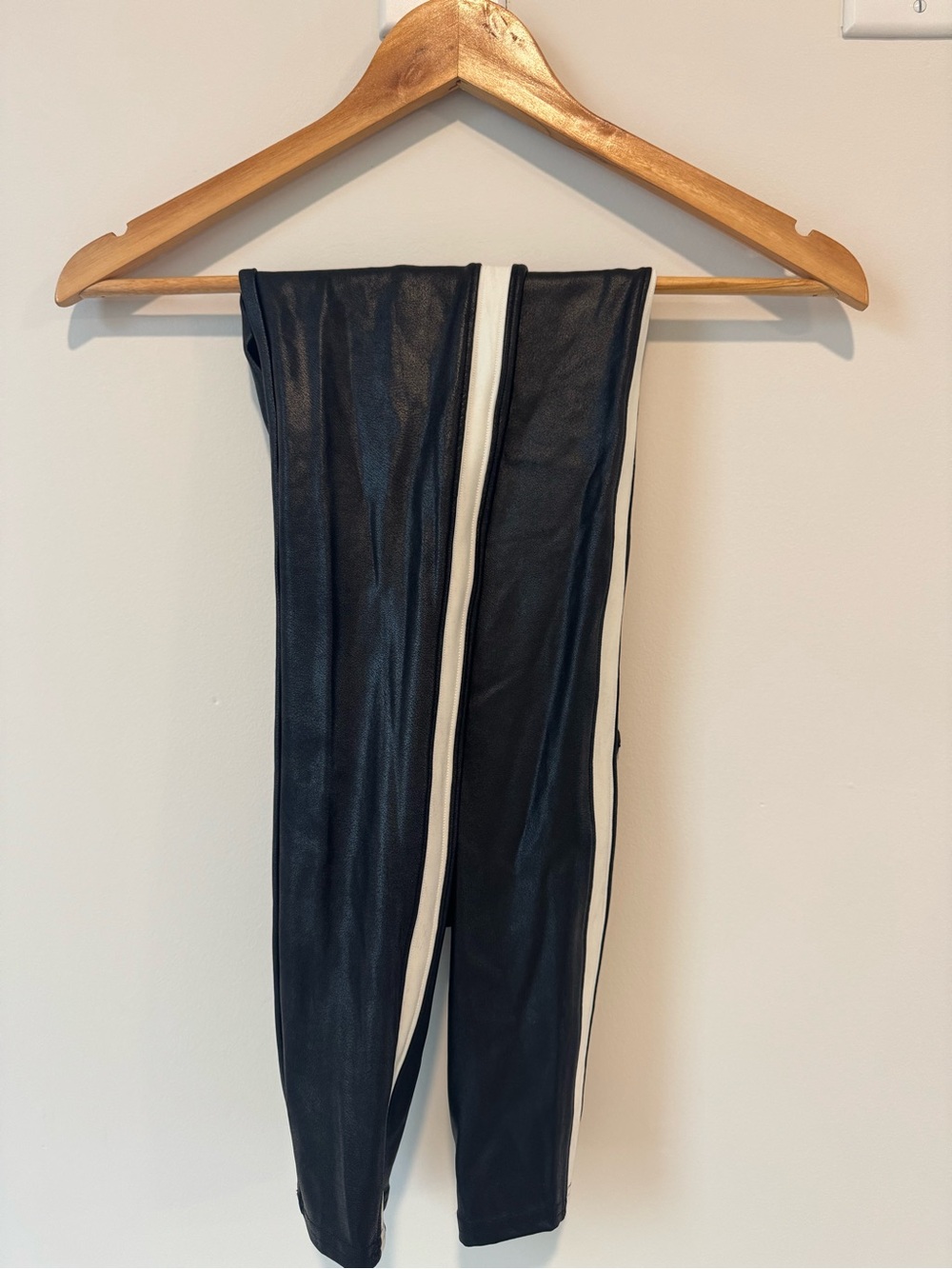 SPANX Leggings with White Side Stripe